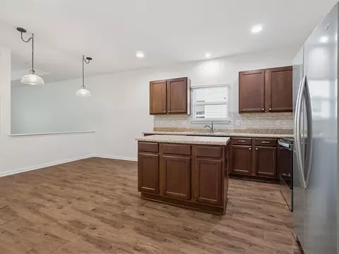 Kitchen - 237 Nelly St, Freeport, FL 32439 photo 5 of 5