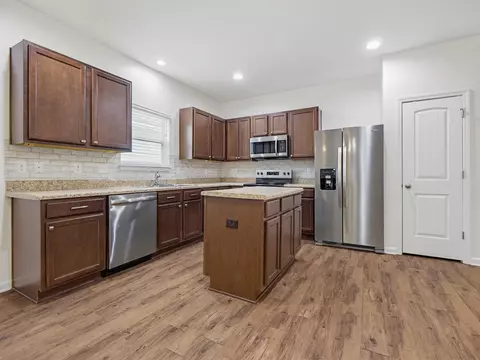 Kitchen - 237 Nelly St, Freeport, FL 32439 photo 1 of 5
