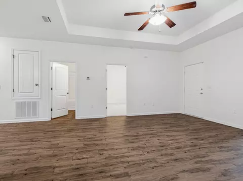Living - 237 Nelly St, Freeport, FL 32439 photo 4 of 8