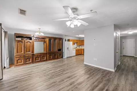 Living - 171 Swaying Pine Ct, Crestview, FL 32539 photo 2 of 4