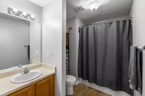 Bath - 171 Swaying Pine Ct, Crestview, FL 32539 photo 1 of 2