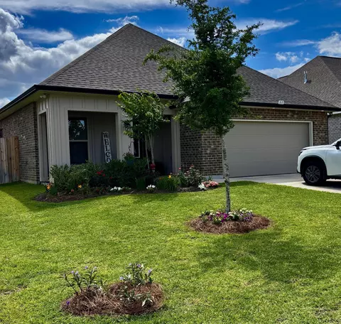 160 Hydrangea Blvd, Freeport, FL 32439