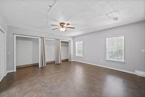 Other - 3010 Windsor Cir, Crestview, FL 32539 photo 4 of 12
