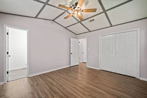 Bedroom - 3010 Windsor Cir, Crestview, FL 32539 photo 5 of 9