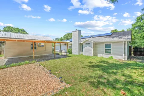 Exterior - 3010 Windsor Cir, Crestview, FL 32539 photo 10 of 11