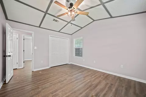 Bedroom - 3010 Windsor Cir, Crestview, FL 32539 photo 6 of 9