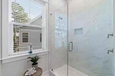 Bath - 146 E Pine Lands Loop UNIT B, Inlet Beach, FL 32461 photo 3 of 5