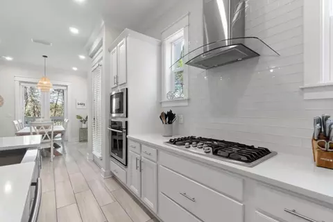 Kitchen - 146 E Pine Lands Loop UNIT B, Inlet Beach, FL 32461 photo 6 of 8