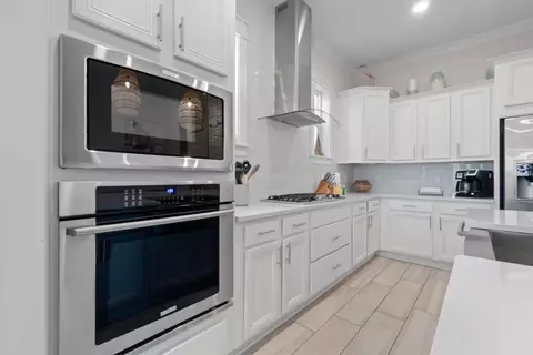 Kitchen - 146 E Pine Lands Loop UNIT B, Inlet Beach, FL 32461 photo 5 of 8