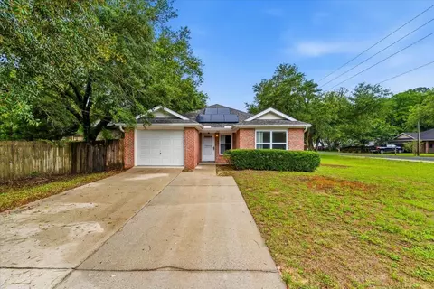 1740 Thomas St, Niceville, FL 32578