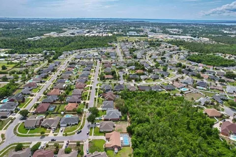 View/Area - 3720 Bay Tree Rd, Lynn Haven, FL 32444 photo 5 of 7