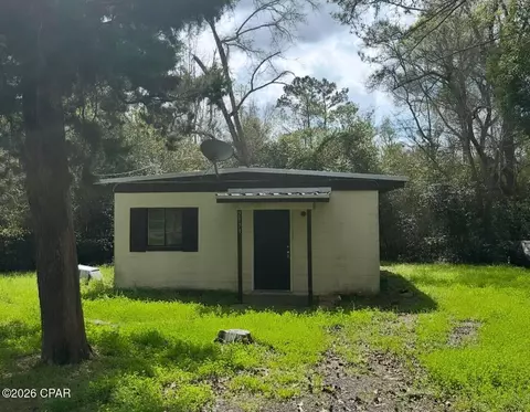 2971 Sunset Dr, Marianna, FL 32448