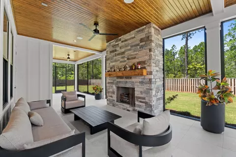 Exterior - 150 W Perseverance Pt, Freeport, FL 32439 photo 6 of 31