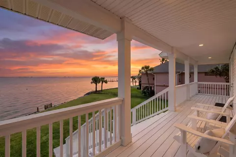 2005 Jessica Way, Navarre, FL 32566