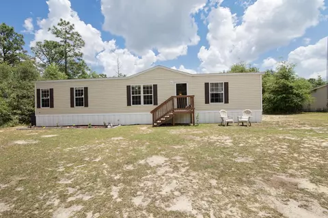 360 Michigan Ln, Defuniak Springs, FL 32433