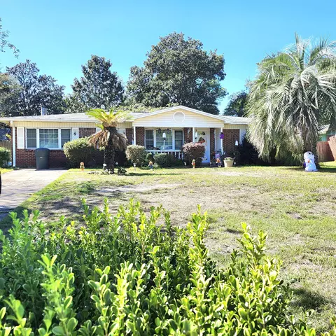 212 NW Baker Ave, Fort Walton Beach, FL 32548
