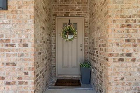 Entry Way - 5463 Jenee Ct, Crestview, FL 32539 photo 1 of 6