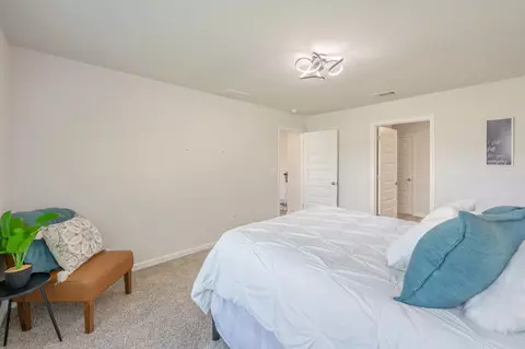 Bedroom - 5463 Jenee Ct, Crestview, FL 32539 photo 8 of 8