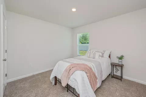 Bedroom - 5463 Jenee Ct, Crestview, FL 32539 photo 3 of 8