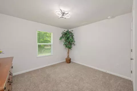 Bedroom - 5463 Jenee Ct, Crestview, FL 32539 photo 5 of 8