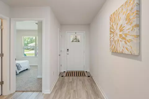 Entry Way - 5463 Jenee Ct, Crestview, FL 32539 photo 2 of 6