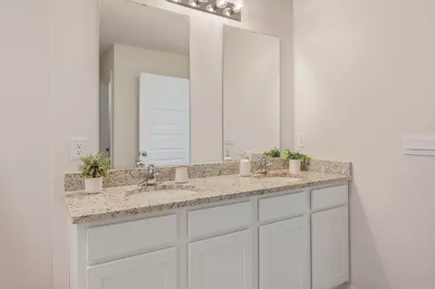 Bath - 5463 Jenee Ct, Crestview, FL 32539 photo 5 of 5