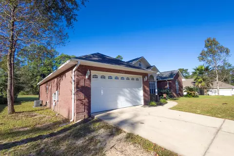Exterior - 105 Par Ct, Crestview, FL 32536 photo 2 of 15