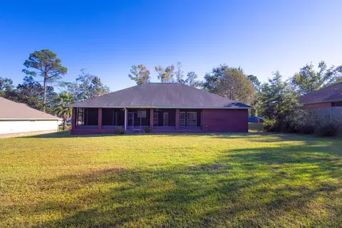 Exterior - 105 Par Ct, Crestview, FL 32536 photo 10 of 15