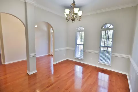 Living - 105 Par Ct, Crestview, FL 32536 photo 8 of 8