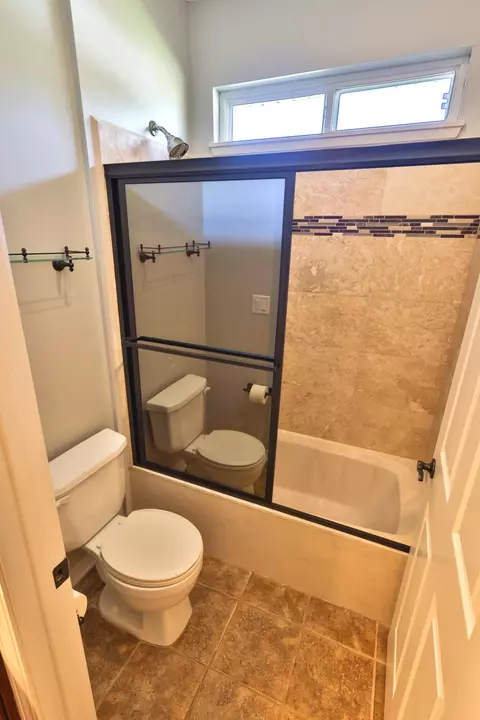 Bath - 105 Par Ct, Crestview, FL 32536 photo 14 of 15