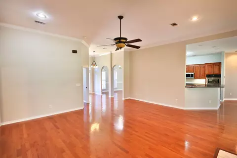Living - 105 Par Ct, Crestview, FL 32536 photo 5 of 8