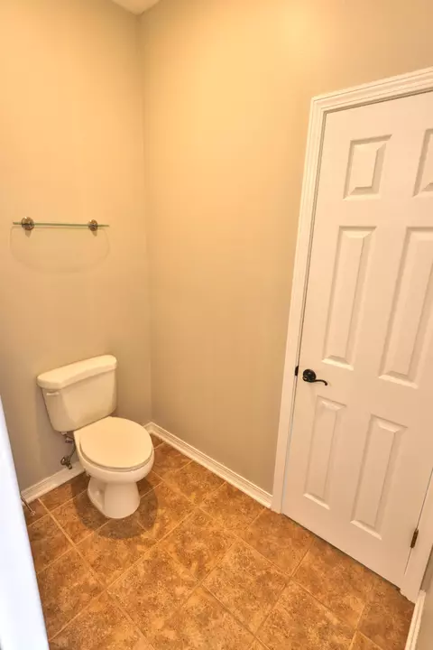 Bath - 105 Par Ct, Crestview, FL 32536 photo 5 of 15