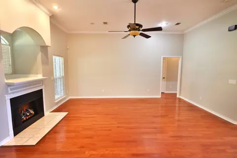 Living - 105 Par Ct, Crestview, FL 32536 photo 7 of 8