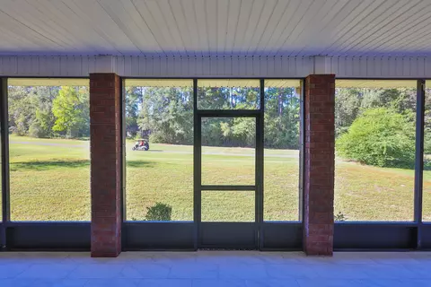 Exterior - 105 Par Ct, Crestview, FL 32536 photo 8 of 15