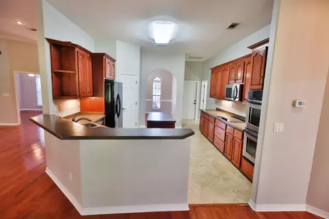 Kitchen - 105 Par Ct, Crestview, FL 32536 photo 5 of 7
