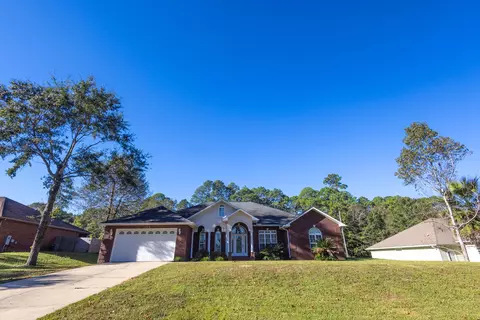 Exterior - 105 Par Ct, Crestview, FL 32536 photo 14 of 15