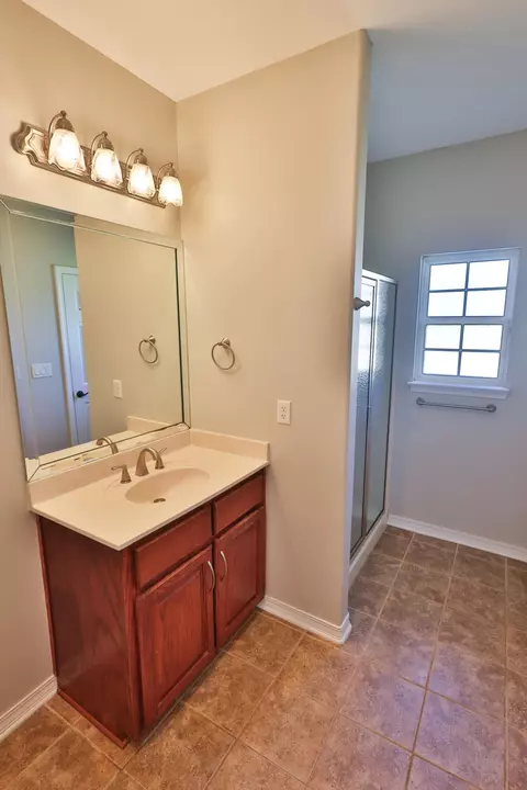 Bath - 105 Par Ct, Crestview, FL 32536 photo 12 of 15
