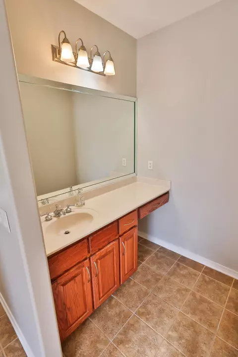 Bath - 105 Par Ct, Crestview, FL 32536 photo 4 of 15