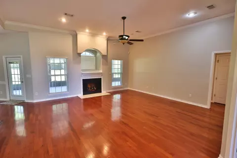 Living - 105 Par Ct, Crestview, FL 32536 photo 1 of 8