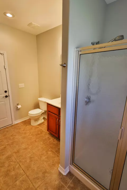 Bath - 105 Par Ct, Crestview, FL 32536 photo 10 of 15