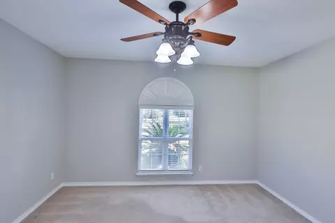 Bedroom - 105 Par Ct, Crestview, FL 32536 photo 9 of 10