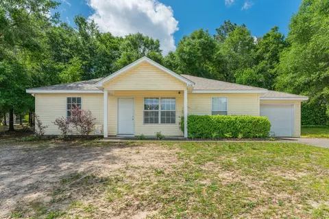 328 Lakeview Dr, Crestview, FL 32536