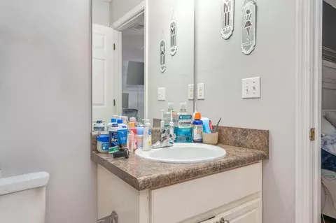 Bath - 328 Lakeview Dr, Crestview, FL 32536 photo 3 of 4