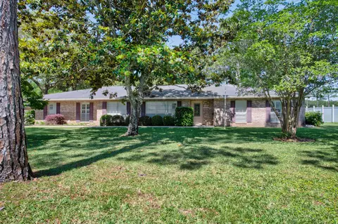 645 NE Country Club Ave, Fort Walton Beach, FL 32547