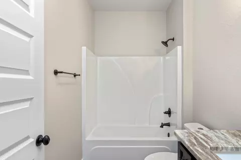 Bath - 1507 Kais St, Baker, FL 32531 photo 3 of 3