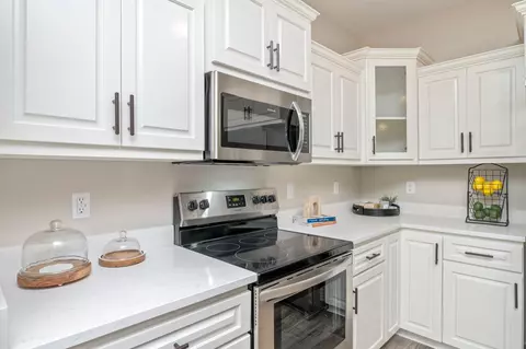 Kitchen - 1511 Kais St, Baker, FL 32531 photo 5 of 5