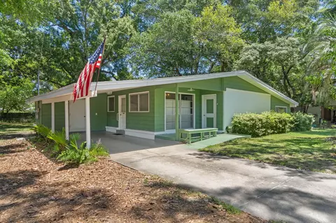 28 Magnolia Dr, Mary Esther, FL 32569