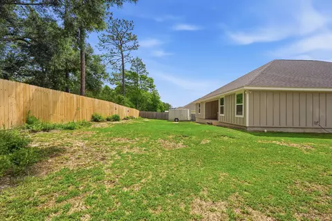 Exterior - 3503 Sugar Maple Ln, Crestview, FL 32539 photo 8 of 13