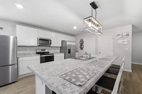 Kitchen - 3503 Sugar Maple Ln, Crestview, FL 32539 photo 4 of 7