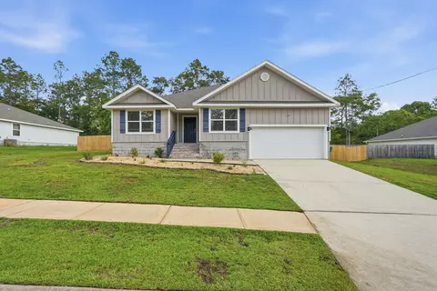 Exterior - 3503 Sugar Maple Ln, Crestview, FL 32539 photo 2 of 13